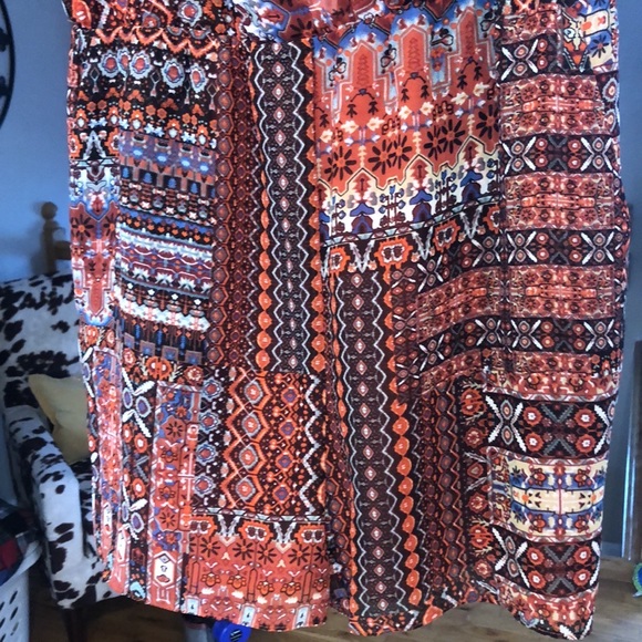 BCBG GENERATION cold shoulder tapestry printed romper. Size S. In rusty coral. - Picture 7 of 15